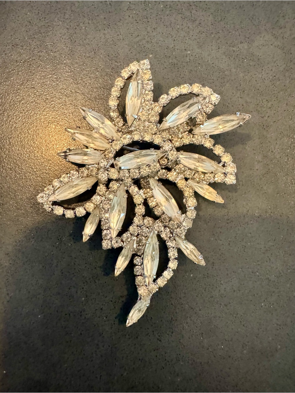 Vintage Art Deco Style, Rhinestone and Glass Stone Brooch - Women Jewelry